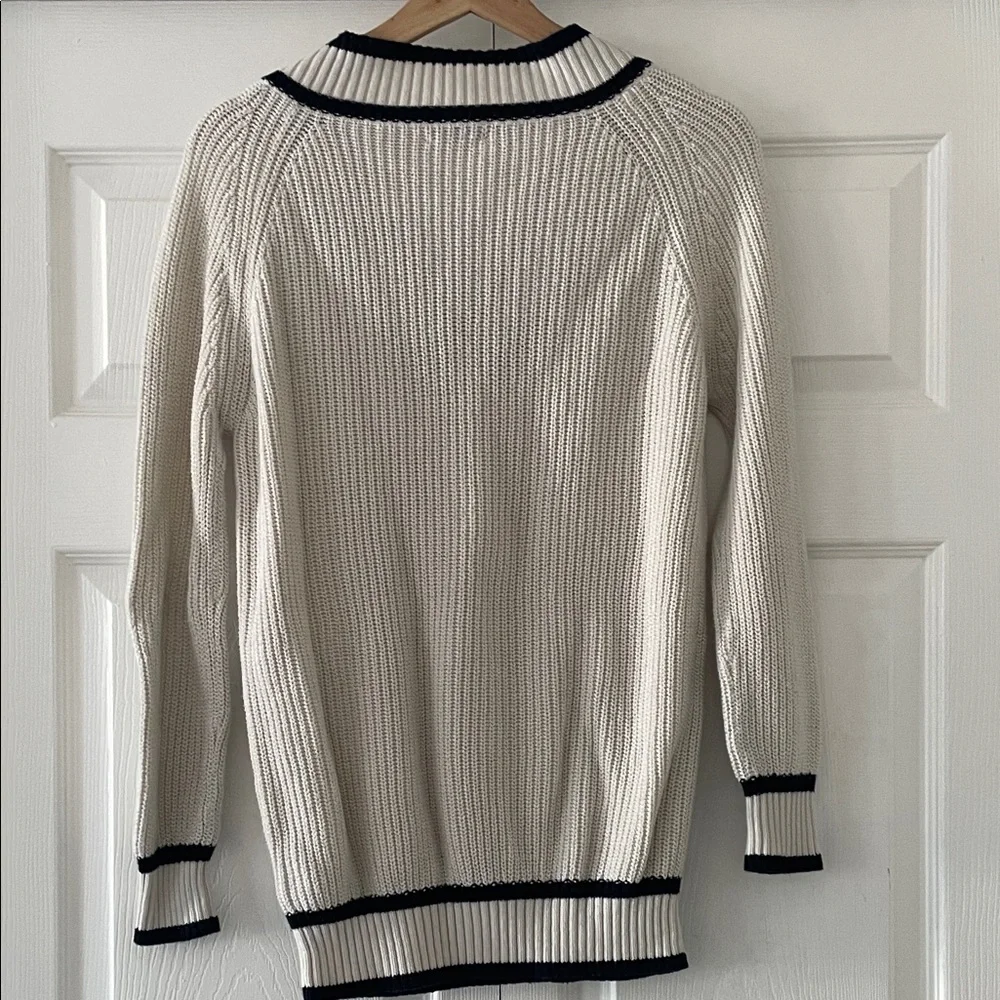 Hobbs London Elegant Cream V-Neck Sweater - Picture 5 of 5